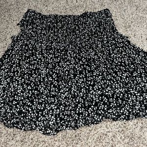 BLACK FLORAL SLIRT